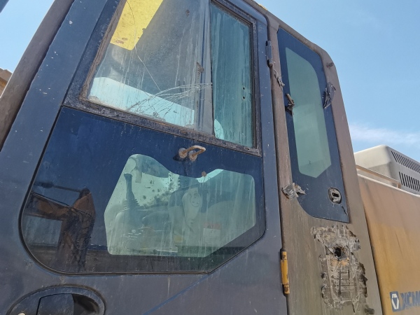 徐工XE470D履帶式挖掘機