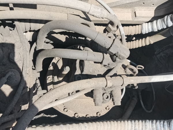 徐工XE470D履帶式挖掘機