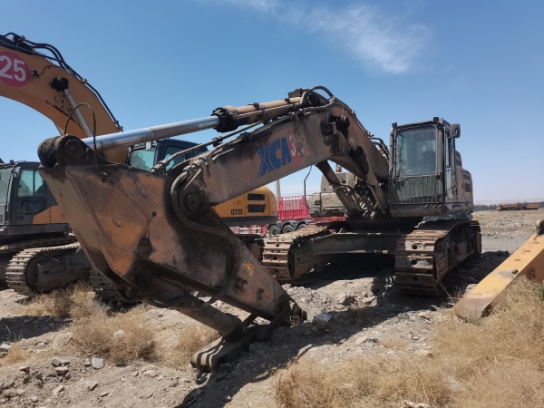 徐工XE470D履帶式挖掘機