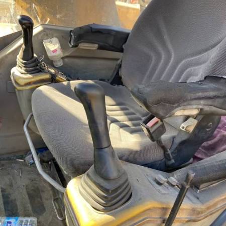 雷沃重工FR360-7履带式挖掘机