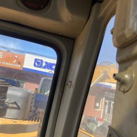 雷沃重工FR360-7履带式挖掘机