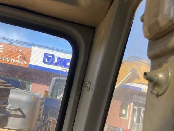 雷沃重工FR360-7履帶式挖掘機