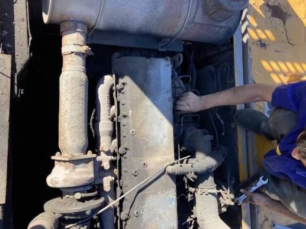 雷沃重工FR360-7履帶式挖掘機