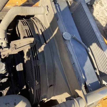 雷沃重工FR360-7履带式挖掘机