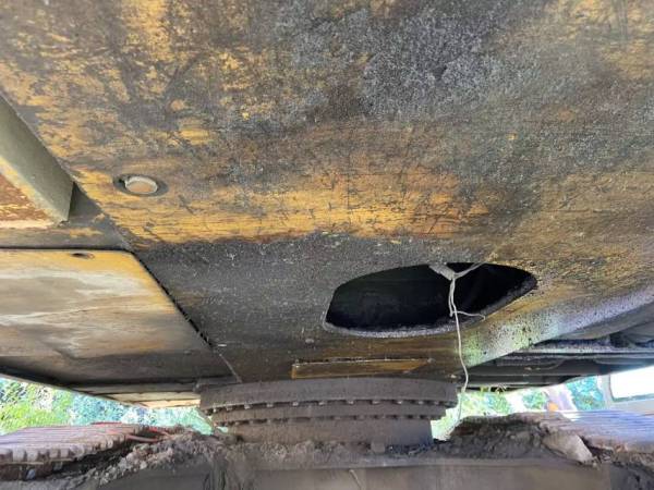 雷沃重工FR360-7履帶式挖掘機