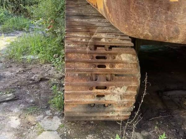 雷沃重工FR360-7履帶式挖掘機