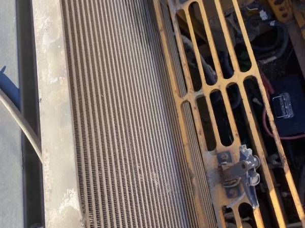 雷沃重工FR360-7履帶式挖掘機