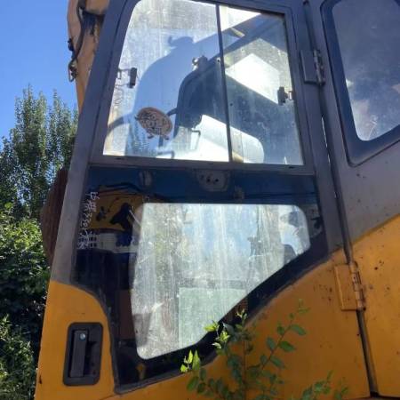 雷沃重工FR360-7履带式挖掘机