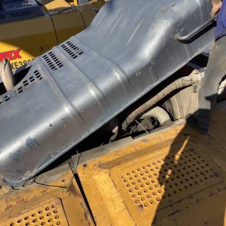 雷沃重工FR360-7履带式挖掘机