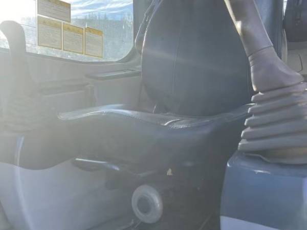 山河智能SWE70履帶式挖掘機