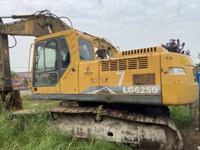 山東臨工LG6250履帶式挖掘機(jī)