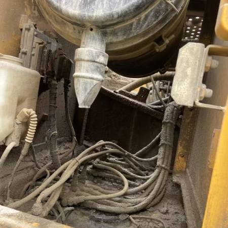 山东临工LG6250履带式挖掘机