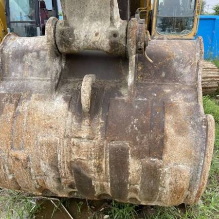 山东临工LG6250履带式挖掘机