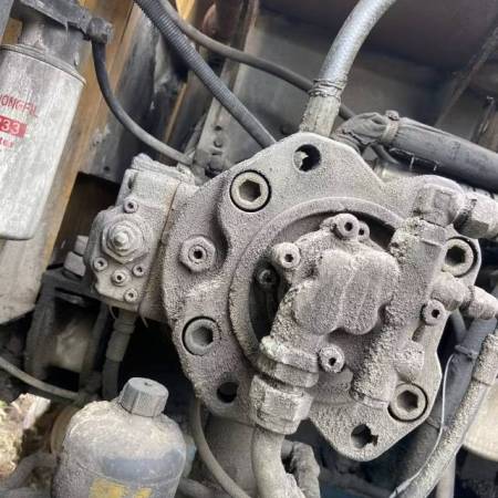 山东临工LG6250履带式挖掘机