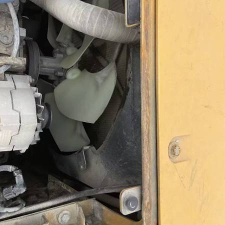 山东临工LG6250履带式挖掘机