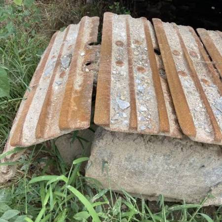 山东临工LG6250履带式挖掘机