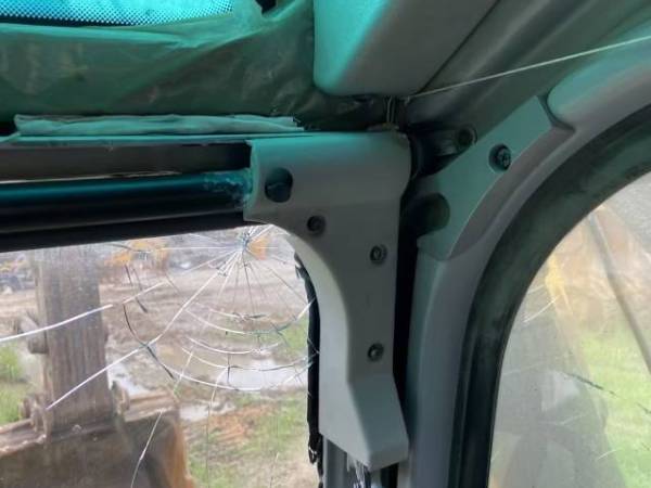 山東臨工LG6250履帶式挖掘機