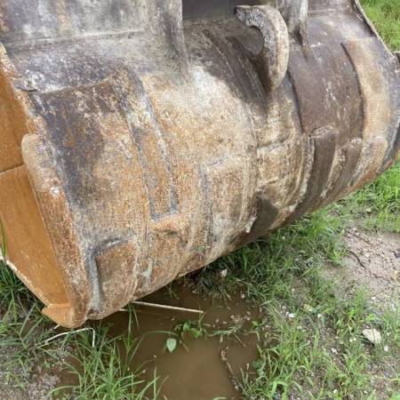 山东临工LG6250履带式挖掘机