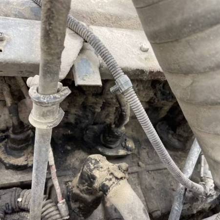 山东临工LG6250履带式挖掘机