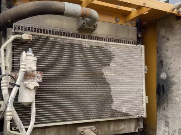 山東臨工LG6250履帶式挖掘機