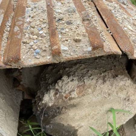 山东临工LG6250履带式挖掘机