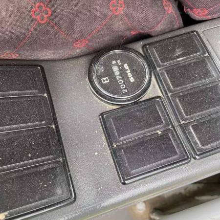 山东临工LG6250履带式挖掘机