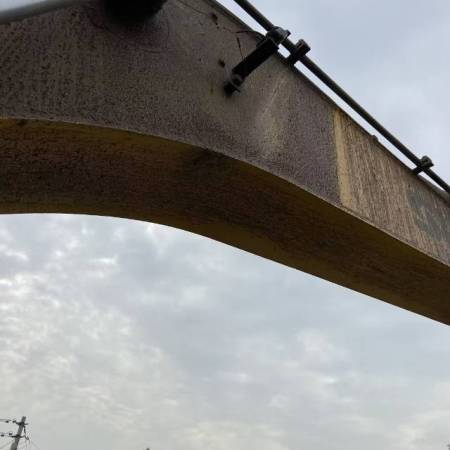 山东临工LG6250履带式挖掘机