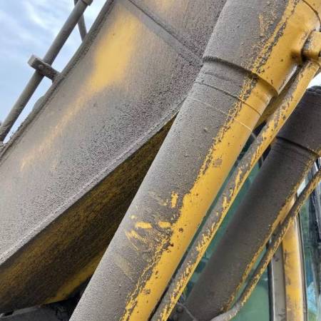 山东临工LG6250履带式挖掘机