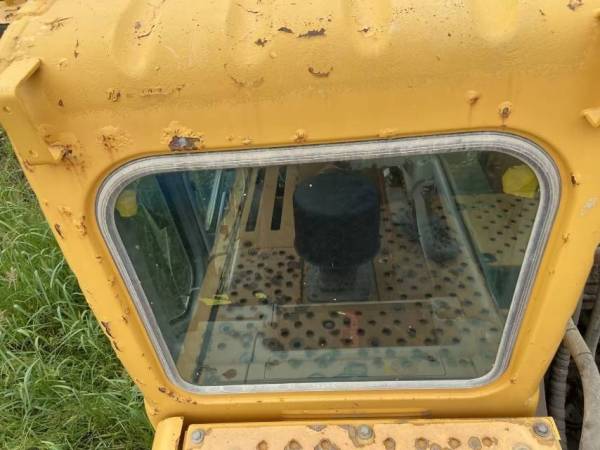 山東臨工LG6250履帶式挖掘機