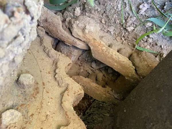 玉柴YC135-8履帶式挖掘機(jī)