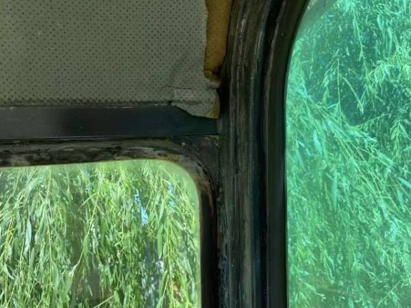 玉柴YC135-8履帶式挖掘機(jī)