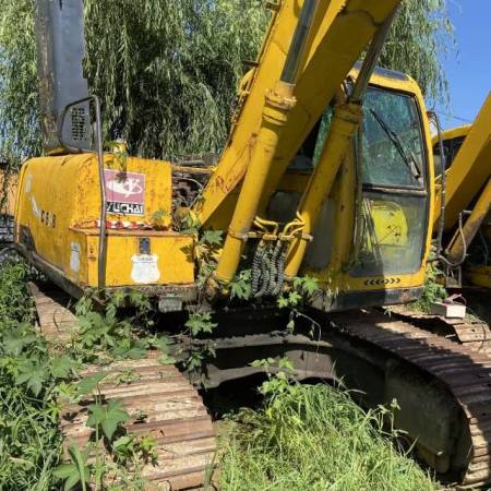 玉柴YC135-8履带式挖掘机