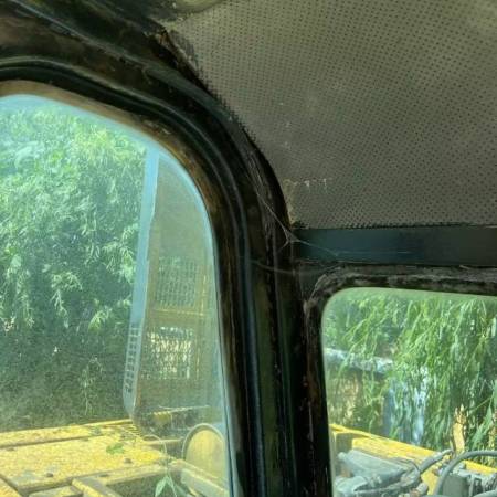 玉柴YC135-8履带式挖掘机