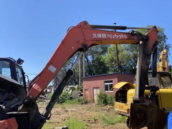 久保田KX-183履帶式挖掘機(jī)