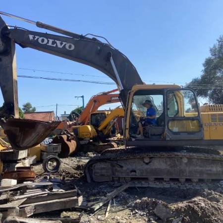 沃尔沃EC290履带式挖掘机