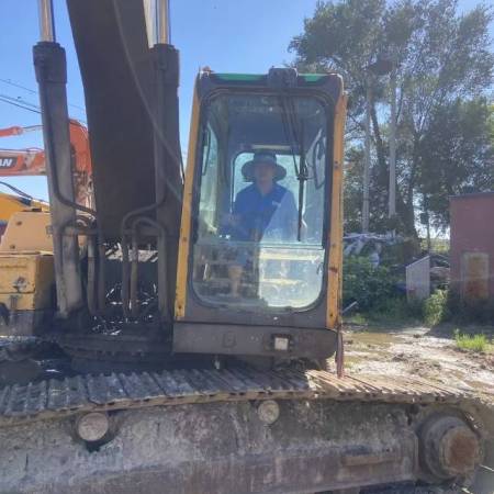 沃尔沃EC290履带式挖掘机