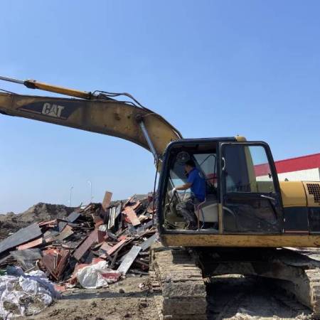 卡特彼勒320C履带式挖掘机