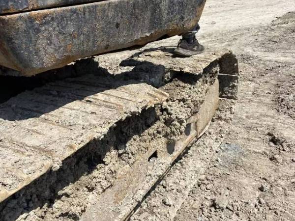 卡特彼勒320C履帶式挖掘機(jī)