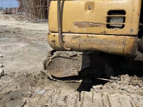 卡特彼勒320C履帶式挖掘機(jī)