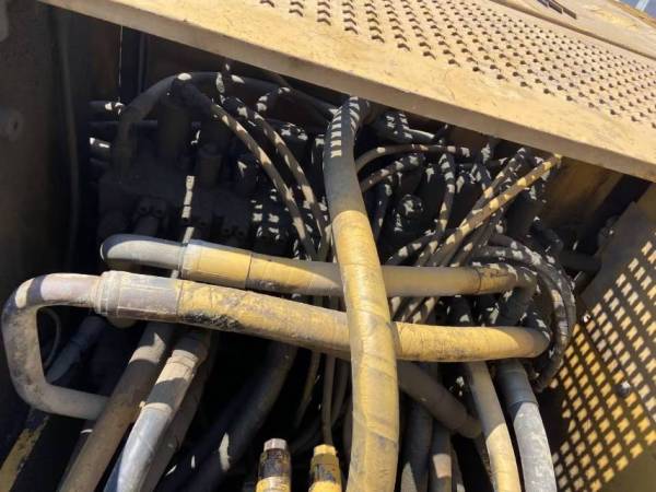 卡特彼勒320C履帶式挖掘機(jī)