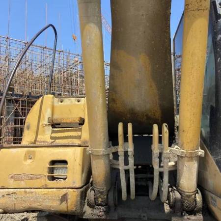 卡特彼勒320C履带式挖掘机