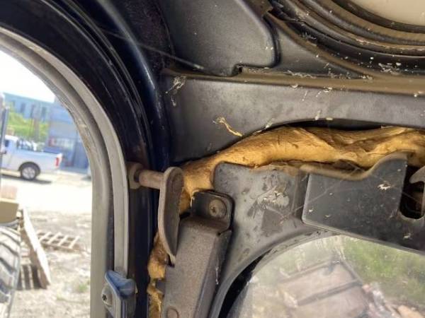 卡特彼勒320C履帶式挖掘機(jī)