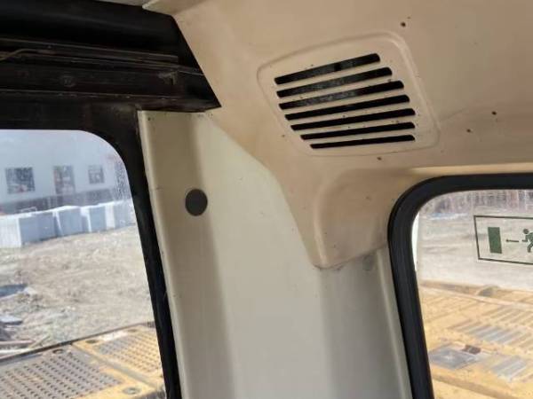 卡特彼勒320C履帶式挖掘機(jī)