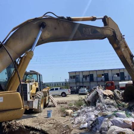 卡特彼勒320C履带式挖掘机