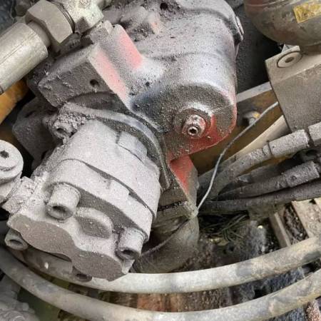 雷沃重工FR65履带式挖掘机