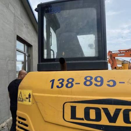 雷沃重工FR65履带式挖掘机