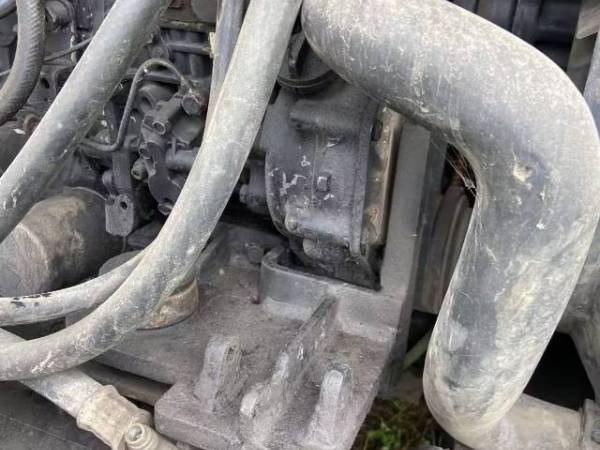 雷沃重工FR65履帶式挖掘機(jī)