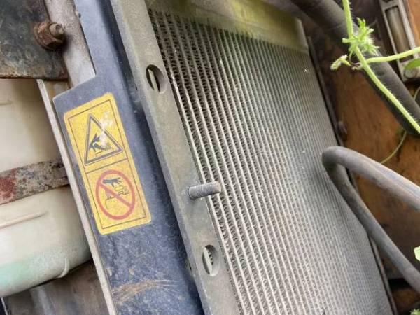 雷沃重工FR65履帶式挖掘機(jī)