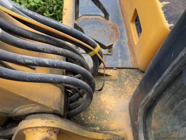 雷沃重工FR65履帶式挖掘機(jī)