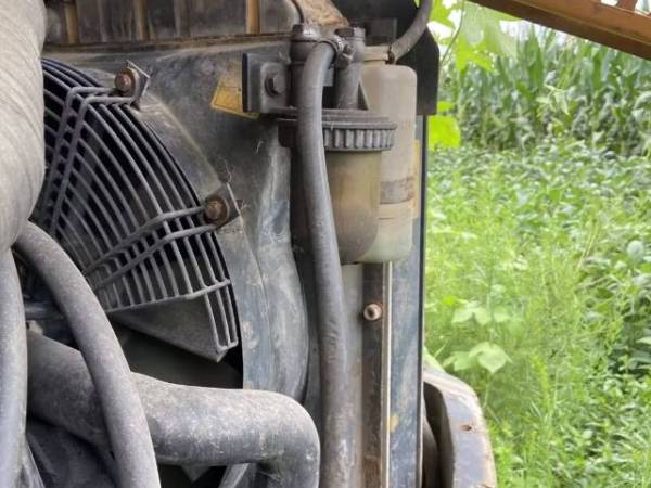 雷沃重工FR65履帶式挖掘機(jī)